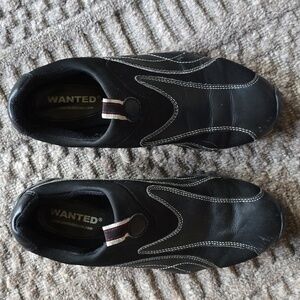 Women's Slip-on Black Leather Sneakers | 7.5M
